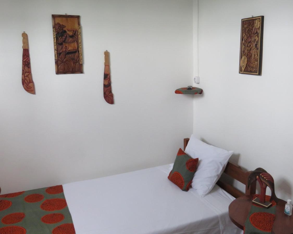 Micaval Residential Bed and Breakfast Σάο Τομέ Εξωτερικό φωτογραφία